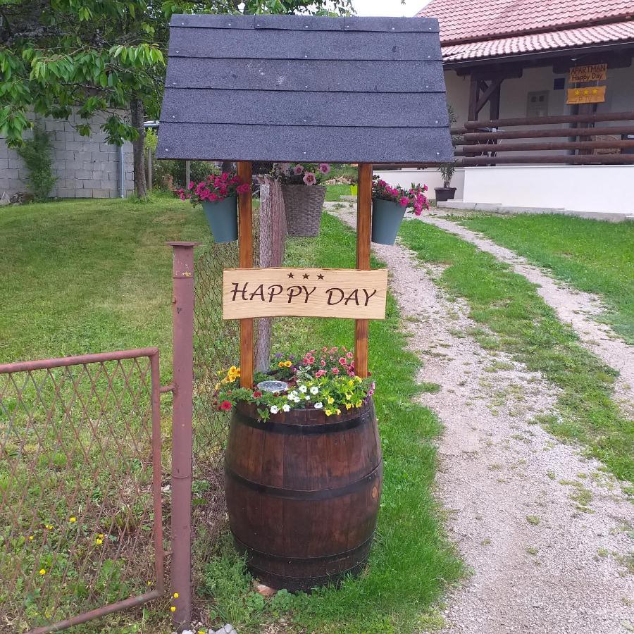 Guest House Happy Day Slunj Eksteriør billede